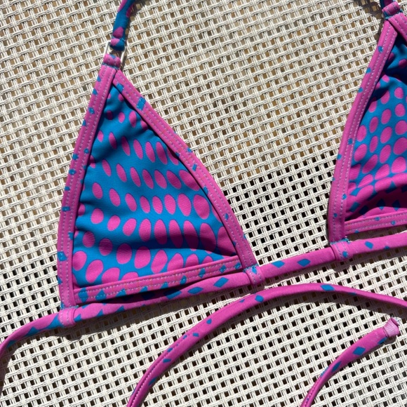 Minimale Animale Cut out Top - Picture 3 of 3